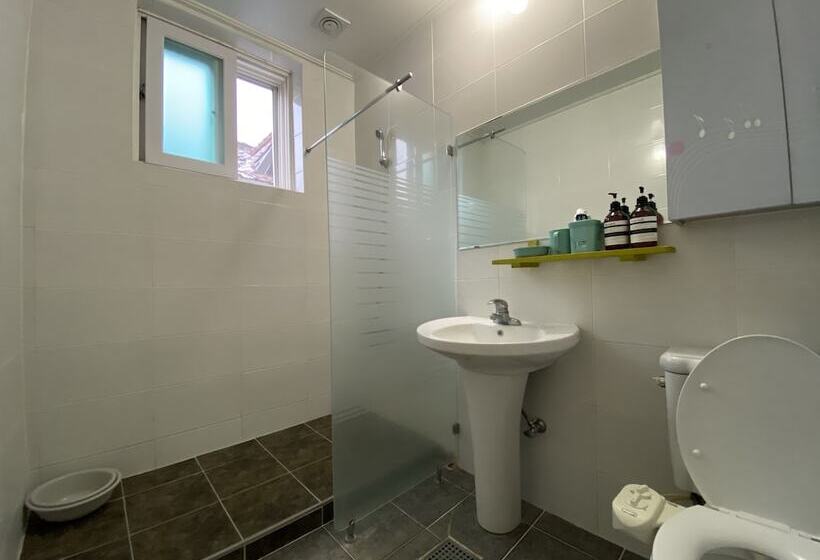 חדר משפחתי, Smile Resort