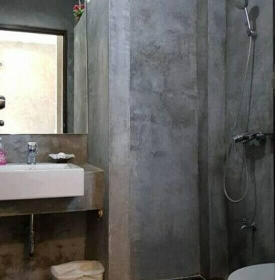 חדר סטנדרט, The Curve Residence