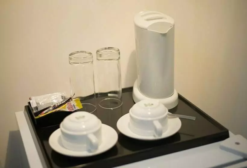 デラックスルーム, White Residence Hotel & Apartment