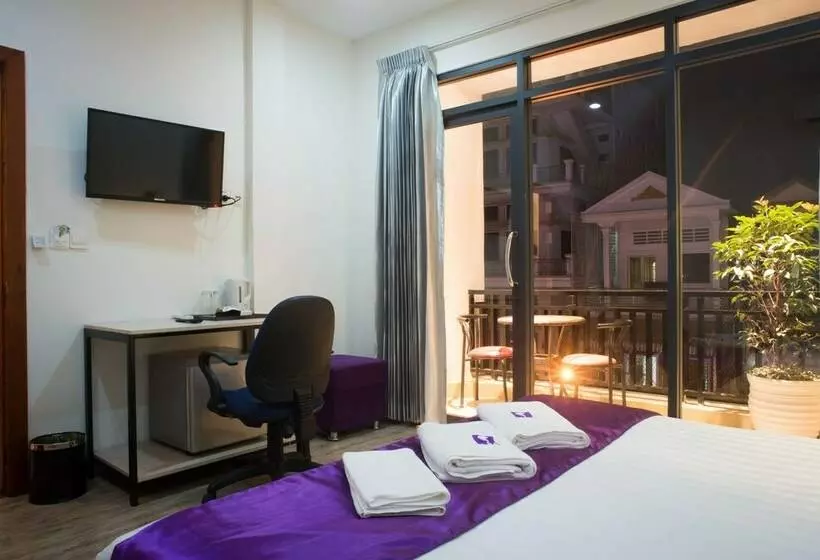 キングサイズベッドのデラックスルーム, White Residence Hotel & Apartment