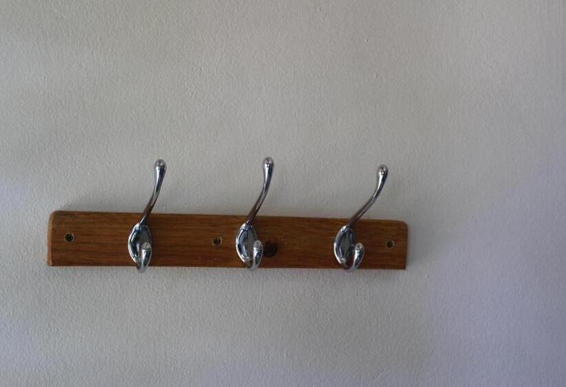 اتاق اکونومی, Bamboo Backpackers