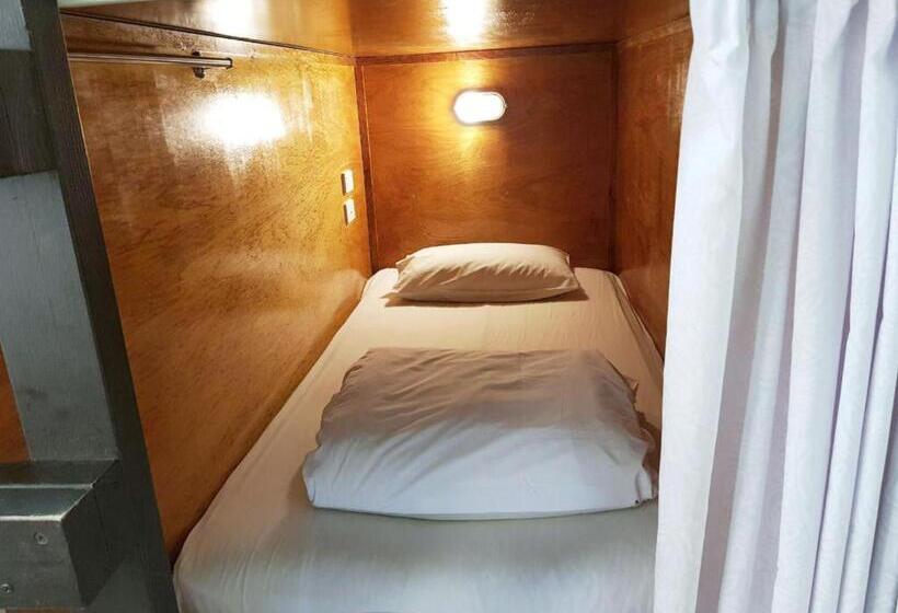 Capsule, Bamboo Backpackers