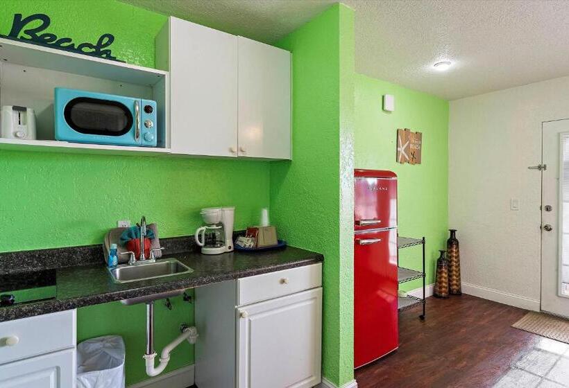 شقة غرفة واحدة, Blind Pass Resort Motel