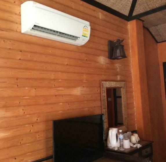 בקתה סופריור, Bow Thong Beach Resort