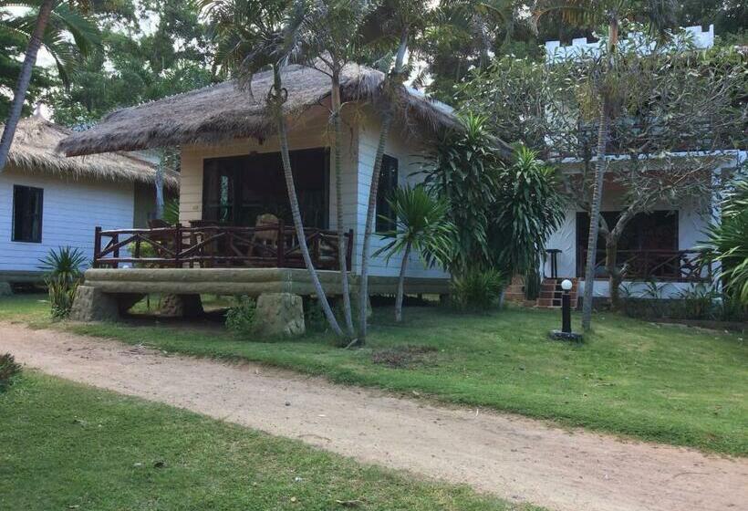 בקתה סופריור, Bow Thong Beach Resort