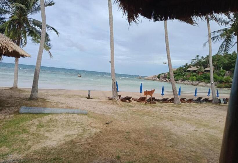 בקתה סטנדרטית, Bow Thong Beach Resort