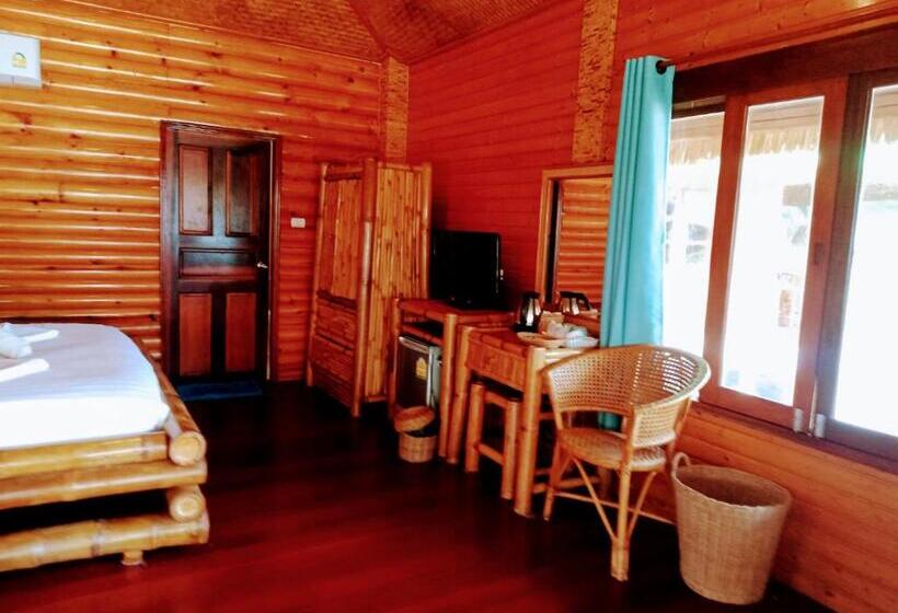 בקתה סטנדרטית, Bow Thong Beach Resort