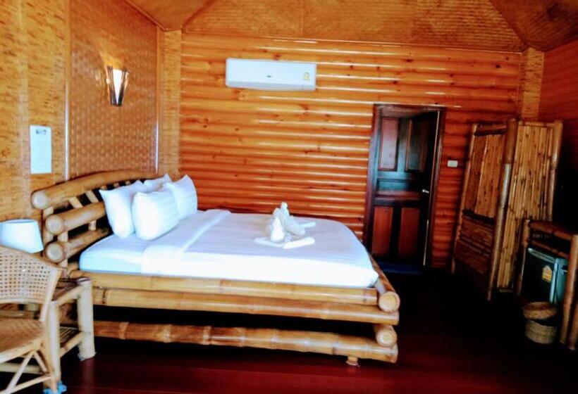 בקתה סטנדרטית, Bow Thong Beach Resort