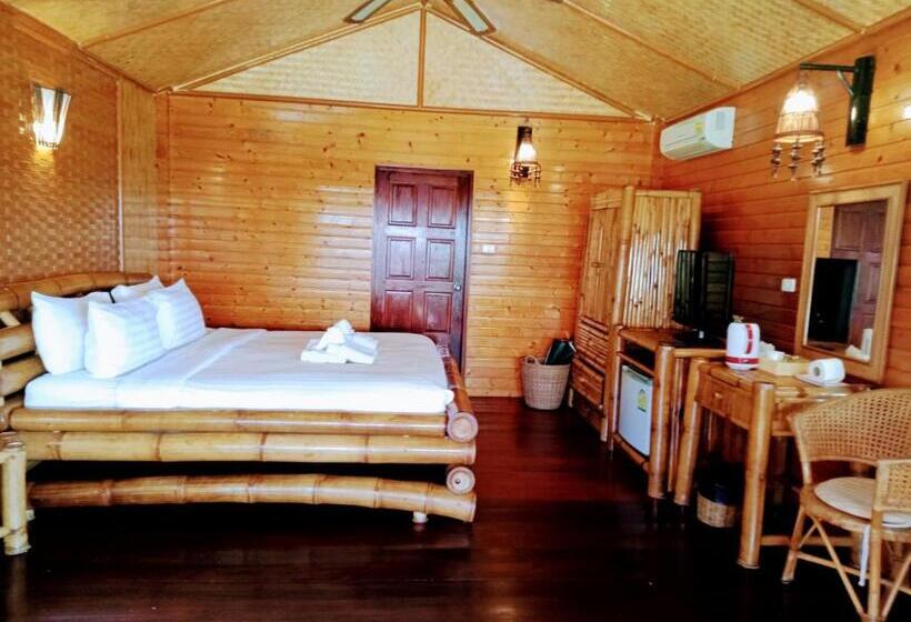 בקתה דלוקס, Bow Thong Beach Resort