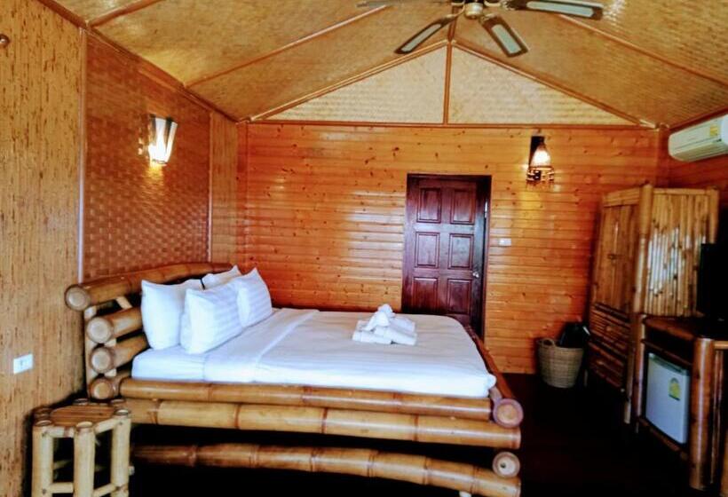 בקתה דלוקס, Bow Thong Beach Resort