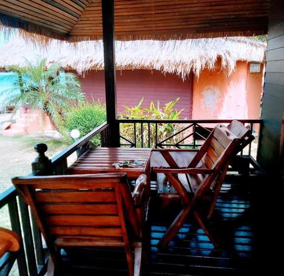 בקתה דלוקס, Bow Thong Beach Resort