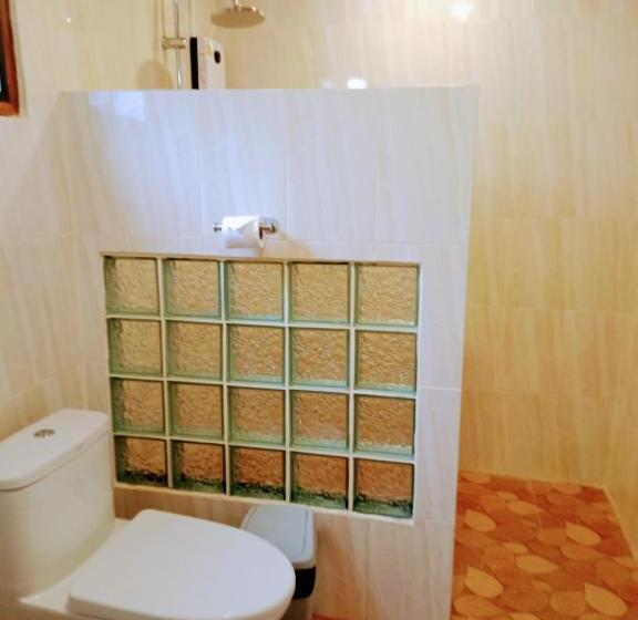 בקתה דלוקס, Bow Thong Beach Resort