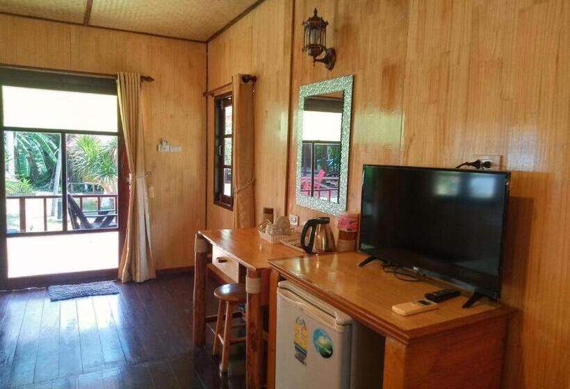 בקתה דלוקס, Bow Thong Beach Resort