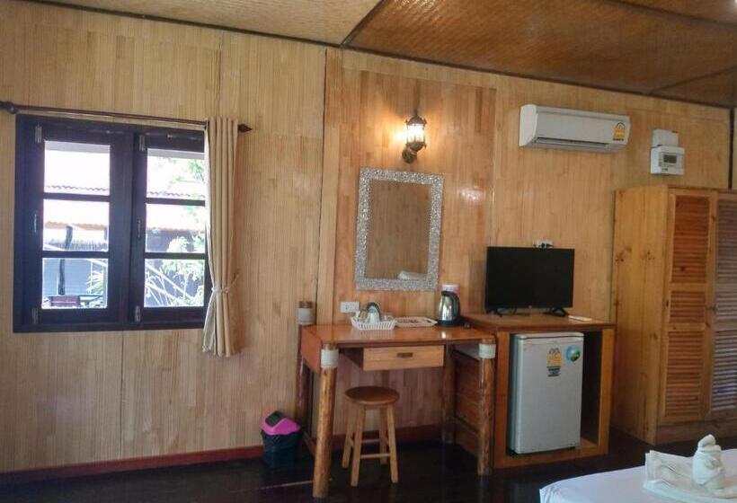 בקתה דלוקס, Bow Thong Beach Resort