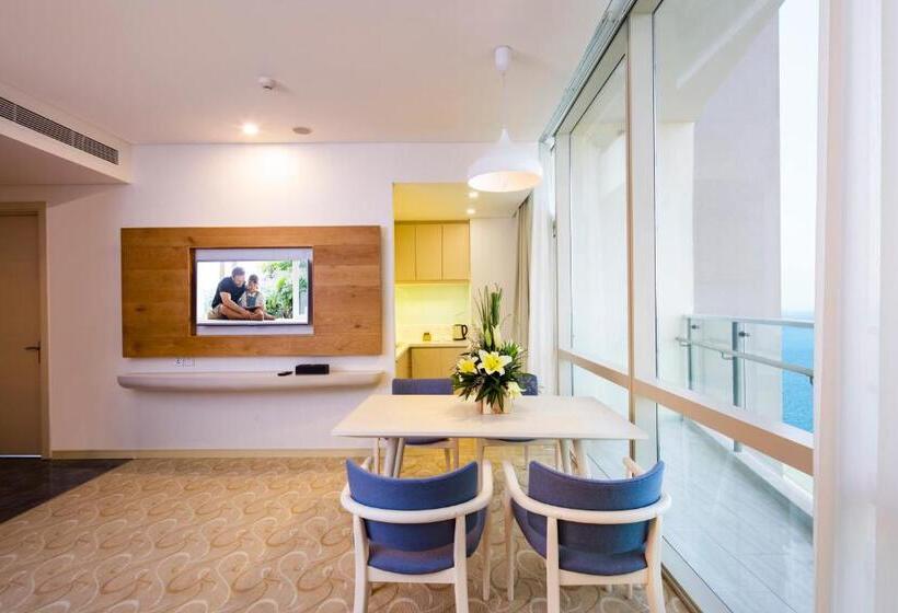 سوییت با چشمانداز دریا, Diamond Bay