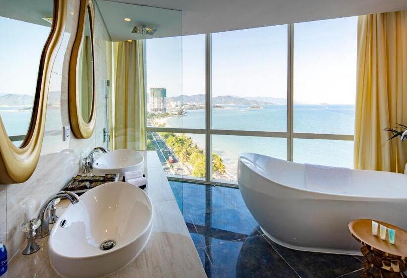 سوییت با چشمانداز دریا, Diamond Bay