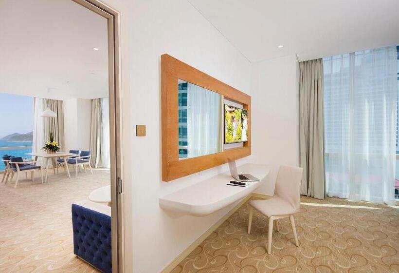 سوییت با چشمانداز دریا, Diamond Bay