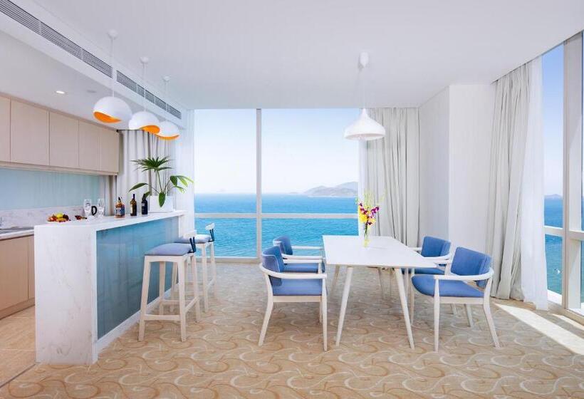 سوییت با چشمانداز دریا, Diamond Bay