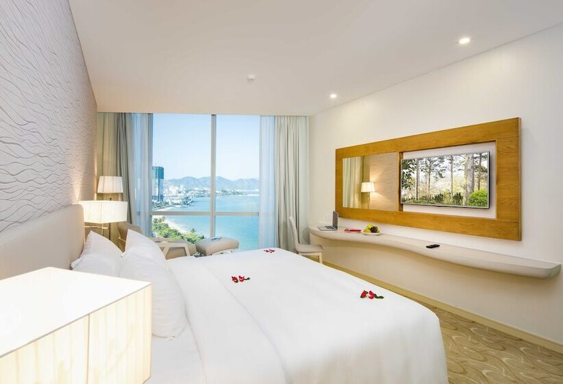 سوییت با چشمانداز دریا, Diamond Bay