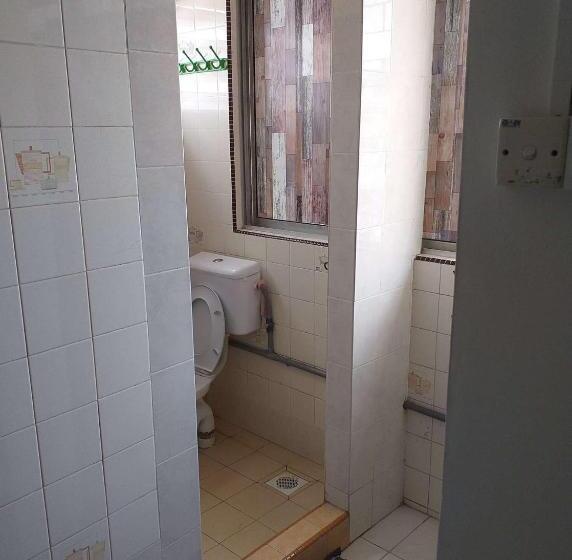 Quarto Triplo Standard Casa de Banho Partilhada, Discovery Malacca Hostel