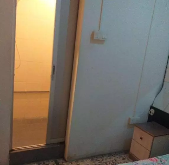 Camera Familiare, Discovery Malacca Hostel