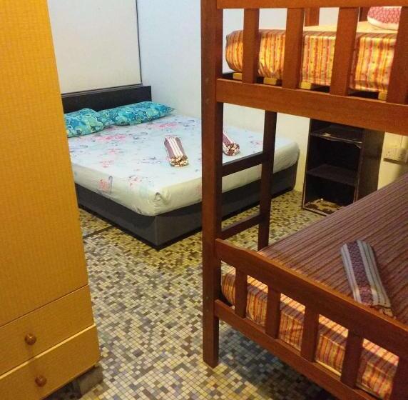 Familienzimmer, Discovery Malacca Hostel