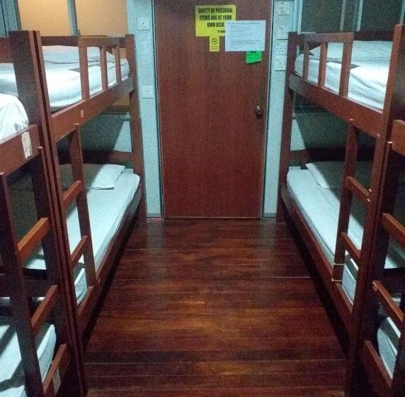 Quarto Familiar, Discovery Malacca Hostel
