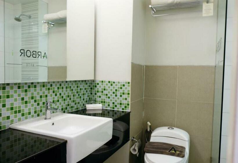 غرفة سوبيريور, Arbor Biz