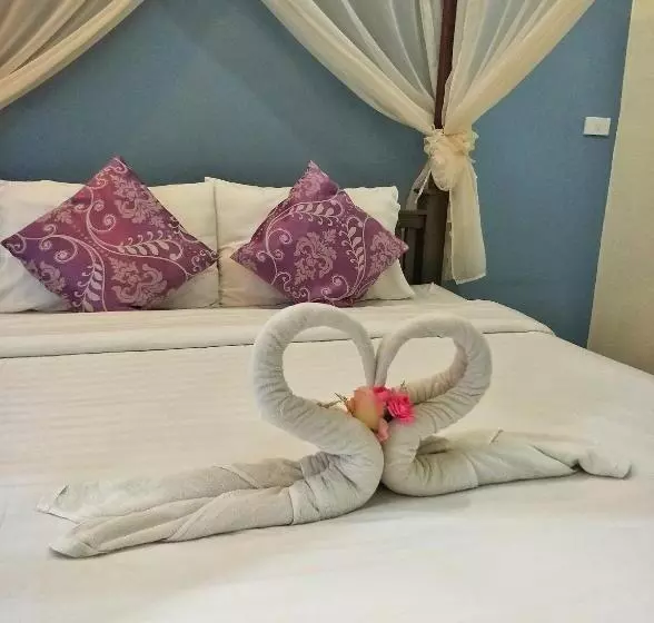 اتاق لوکس با تخت بزرگ, Blue House Sukhothai