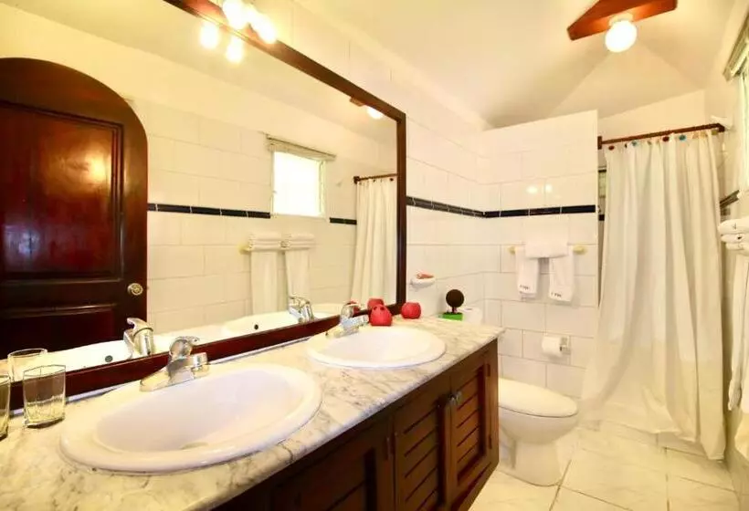 اتاق اکونومی, Cabarete Palm Beach Condos