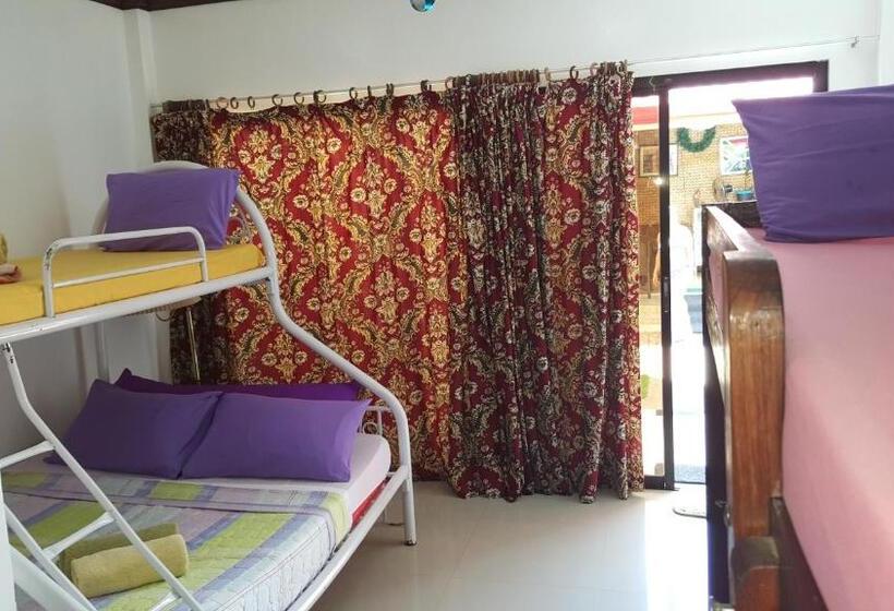 اتاق خانوادگی, Citadel Bed And Breakfast