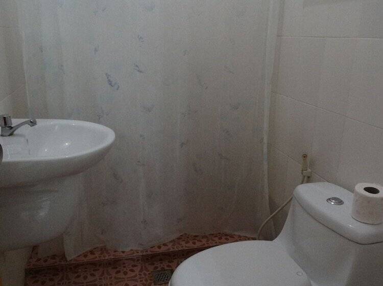 اتاق خانوادگی, Citadel Bed And Breakfast