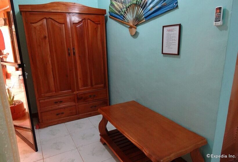 اتاق خانوادگی, Citadel Bed And Breakfast