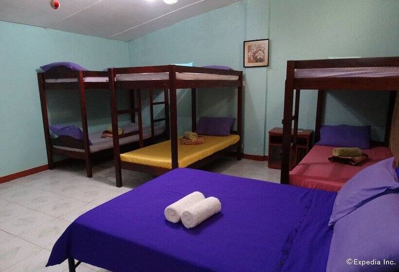 اتاق خانوادگی, Citadel Bed And Breakfast