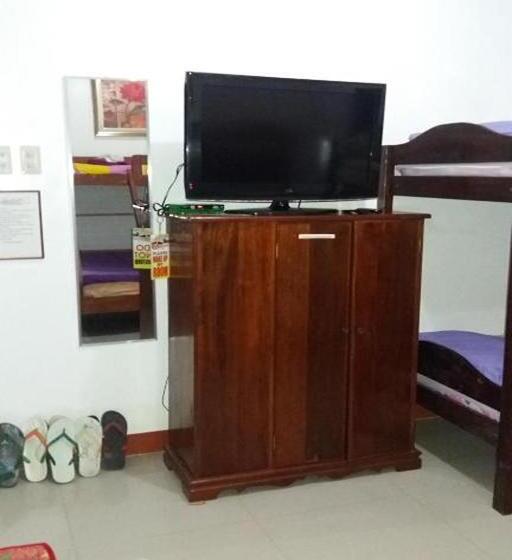 اتاق خانوادگی, Citadel Bed And Breakfast