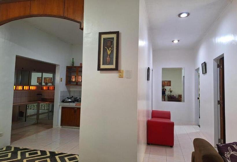 ویلای 1 خوابه, Citadel Bed And Breakfast