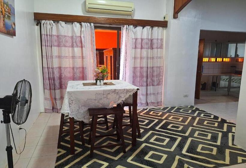 ویلای 1 خوابه, Citadel Bed And Breakfast