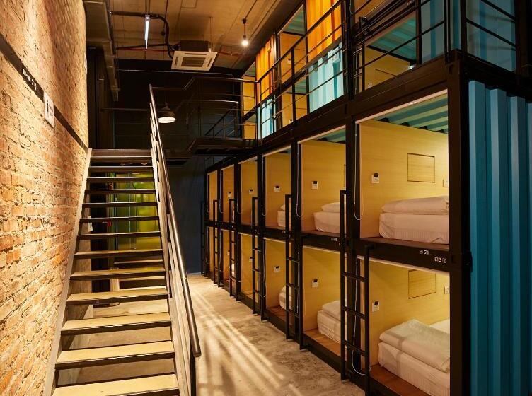 Cápsula, Capsuletransit Klia 2   Gateway@klia2, Level 1