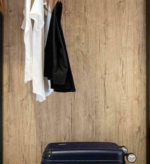 اتاق استاندارد, Cuneo