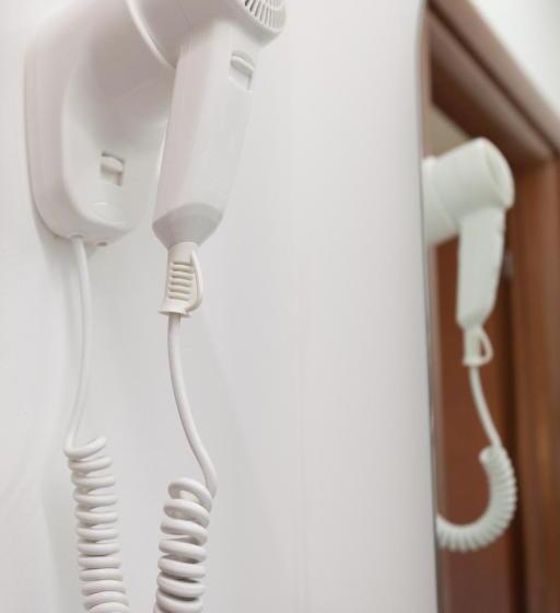 اتاق لوکس, Cuneo