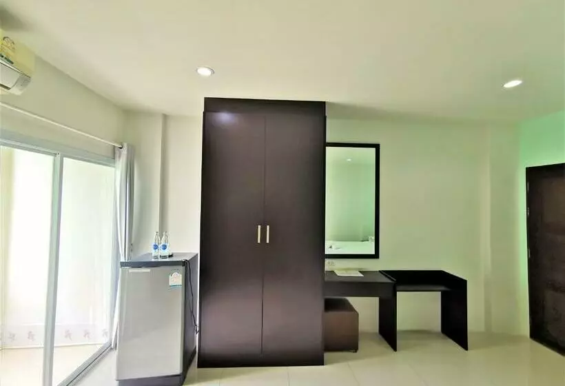 デラックスルーム, Hua Hin Irooms