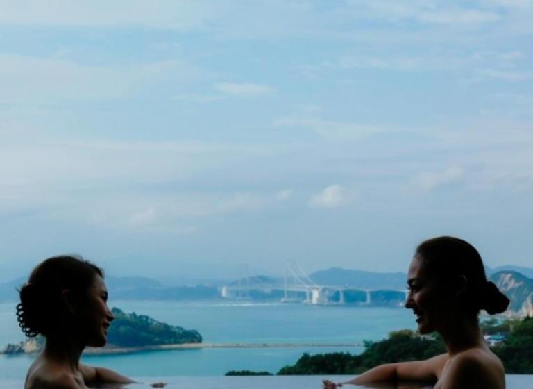 Camera Standard, Kyukamura Minamiawaji