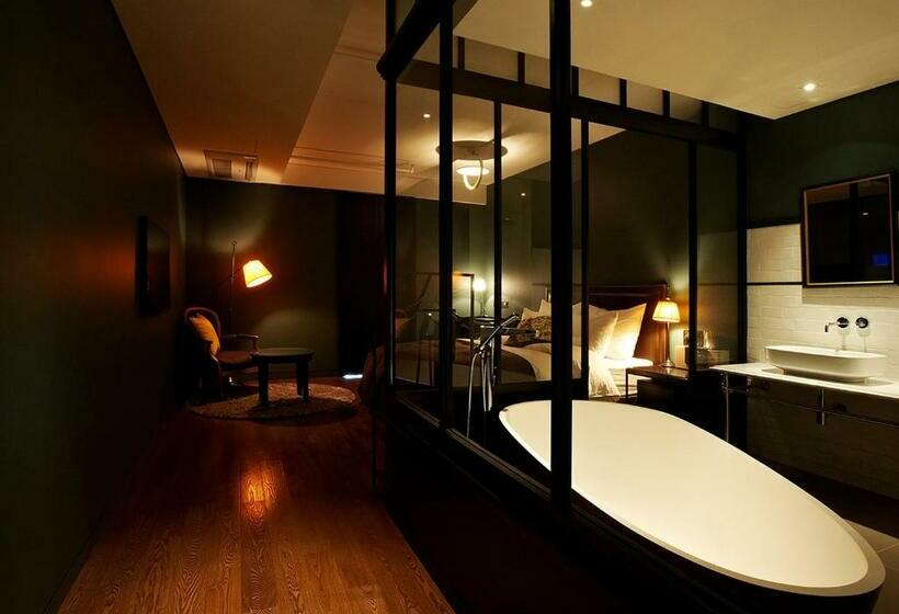 Standart Oda, Leedesign