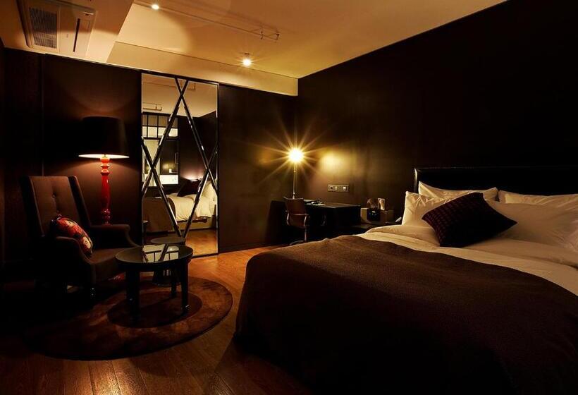 Standart Oda, Leedesign