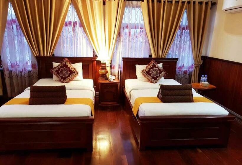 חדר סופריור, Okay Boutique