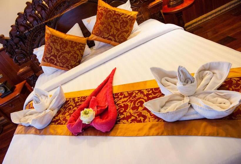 סוויטה, Okay Boutique