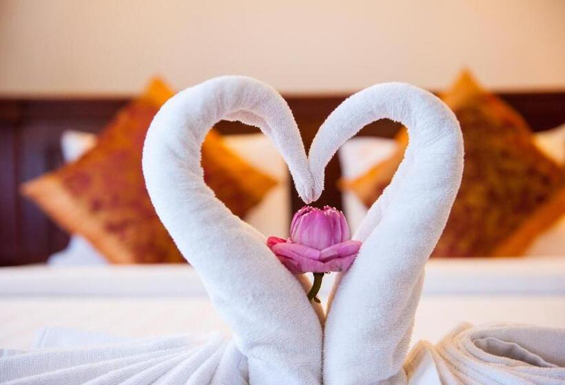 סוויטה, Okay Boutique