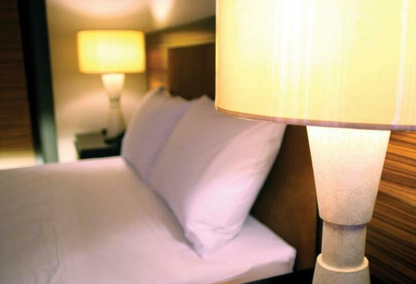 小型套房, Soleste Suites