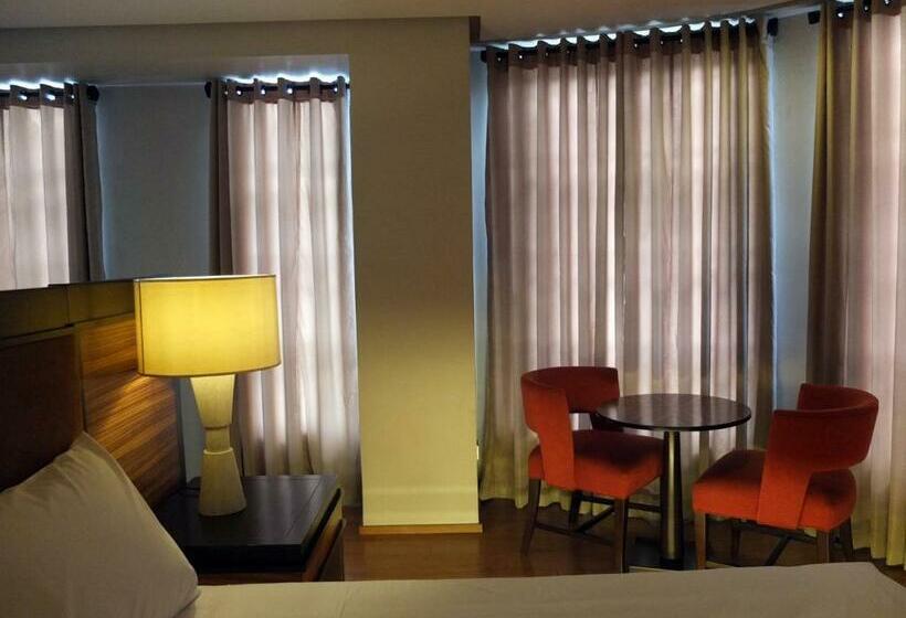 小型套房, Soleste Suites