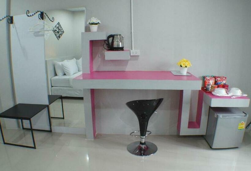 غرفة قياسية ثلاثية, Ma Non Nont Hotel & Apartment